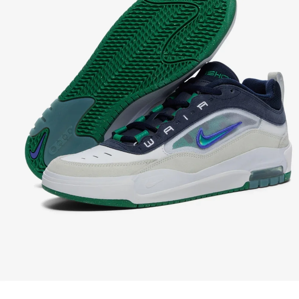 Nike Big boys Blue and Green Sneakers - Picture 3 of 8